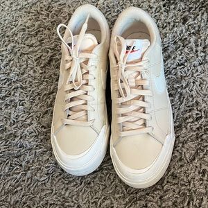 Nike platforms sneakers